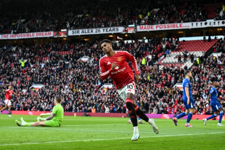 Carragher: Manchester United sẽ không bao giờ vô địch Premier League hay Champions League nếu Rashford dẫn đầu hàng công